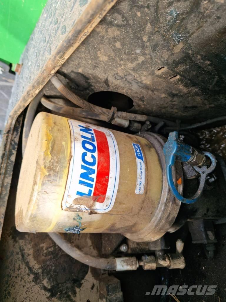 John Deere 1070 E حصادات