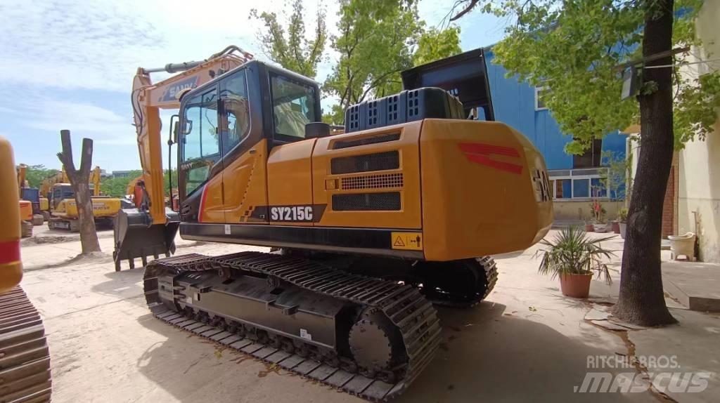 Sany SY 215 C حفارات زحافة