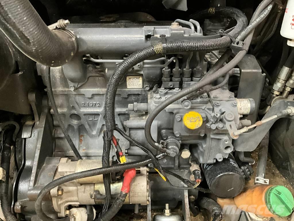 Bobcat S 450 لوادر انزلاقية التوجيه