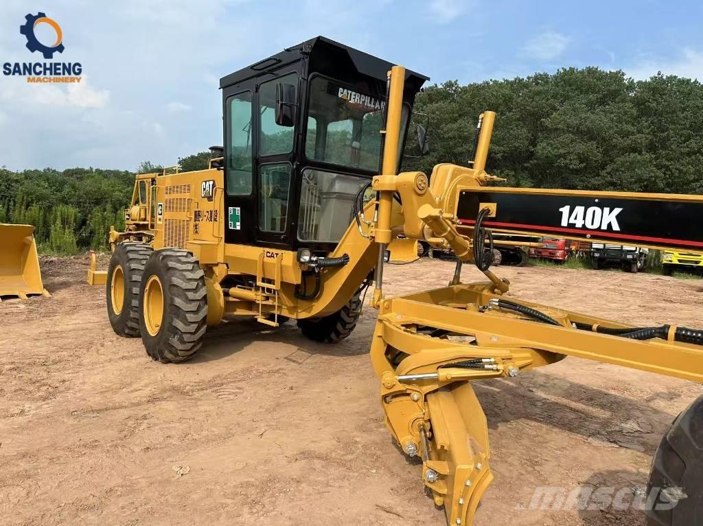 CAT 140 K معدات تمهيد الطرق