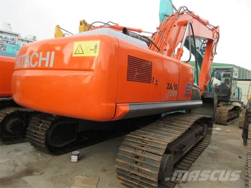 Hitachi Zaxis 200-3G حفارات زحافة