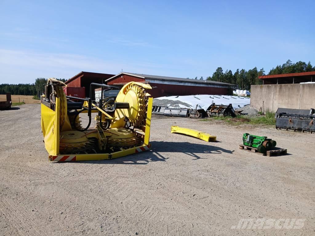 John Deere 460 Plus علافات ذاتية الدفع