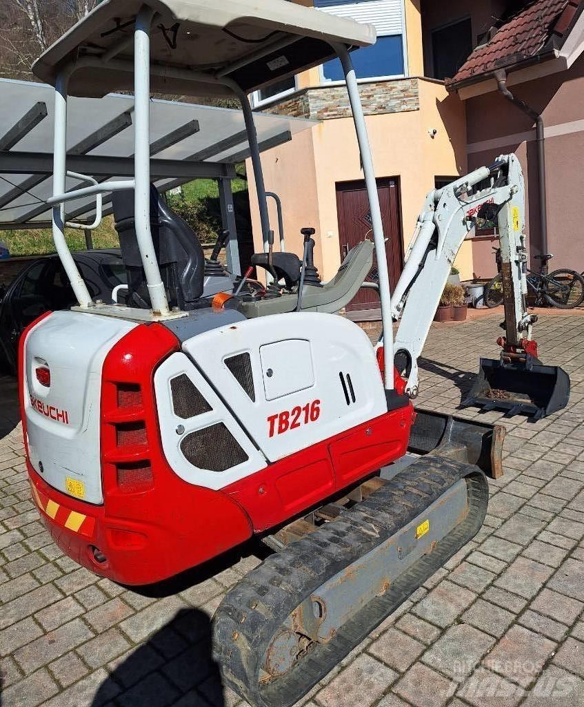 Takeuchi TB 216 حفارات صغيرة أقل من 7 طن (حفارات صغيرة)