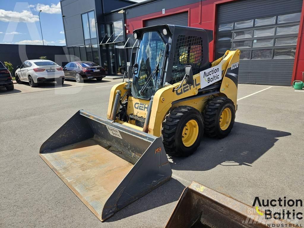 Gehl R 220 لوادر انزلاقية التوجيه
