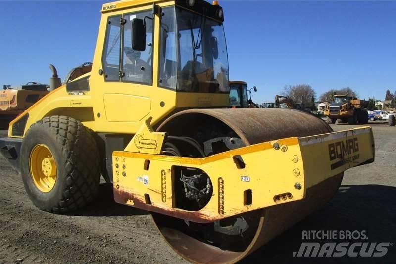 Bomag B213DH-4 مداحل مزدوجة