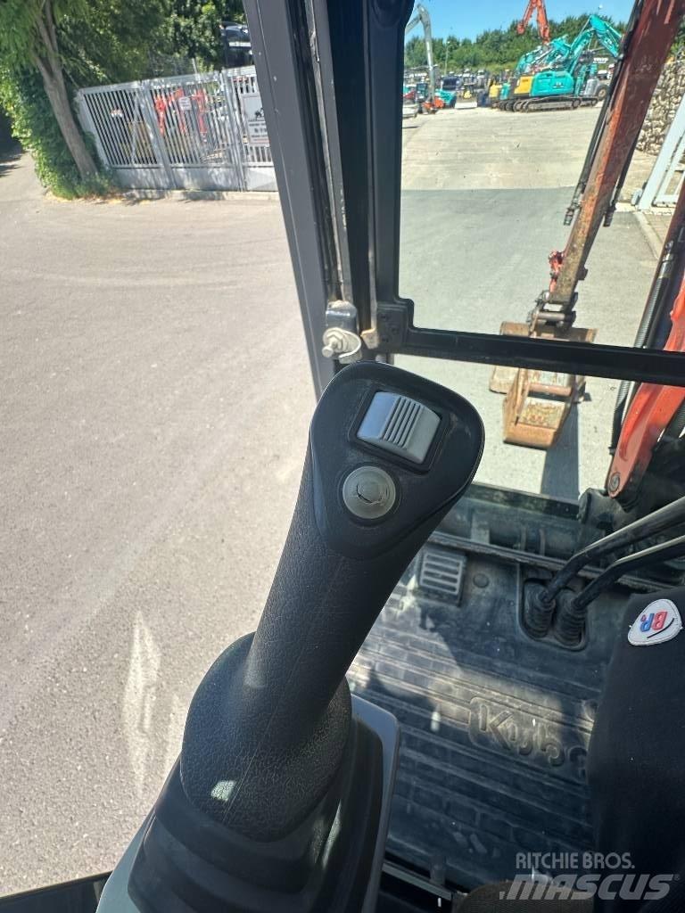 Kubota U 27-4 حفارات صغيرة أقل من 7 طن (حفارات صغيرة)