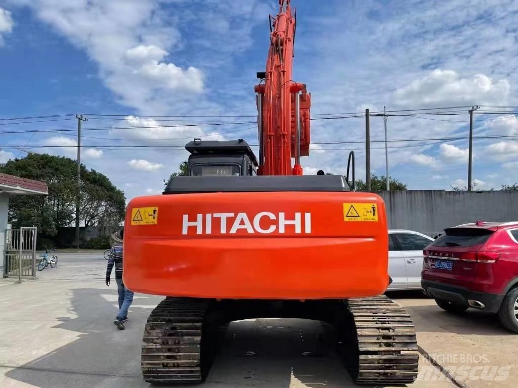 Hitachi ZX200 حفارات زحافة