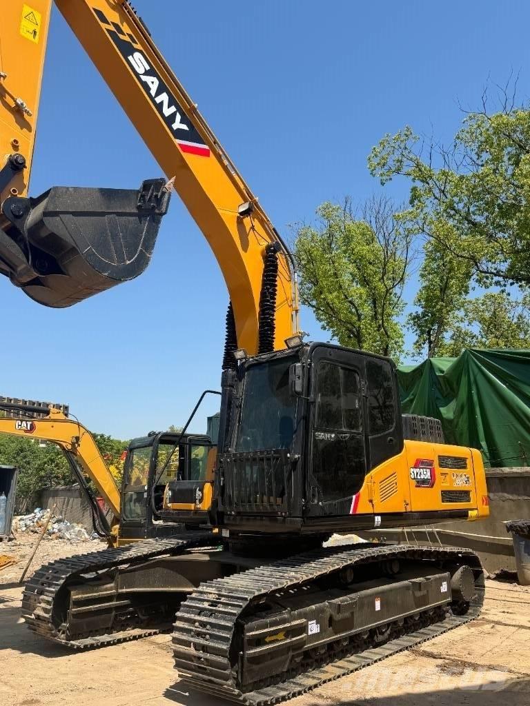Sany SY 235 حفارات وسط 7 طن - 12 طن