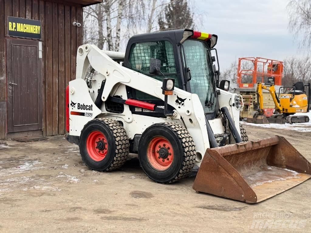 Bobcat S 650 لوادر انزلاقية التوجيه