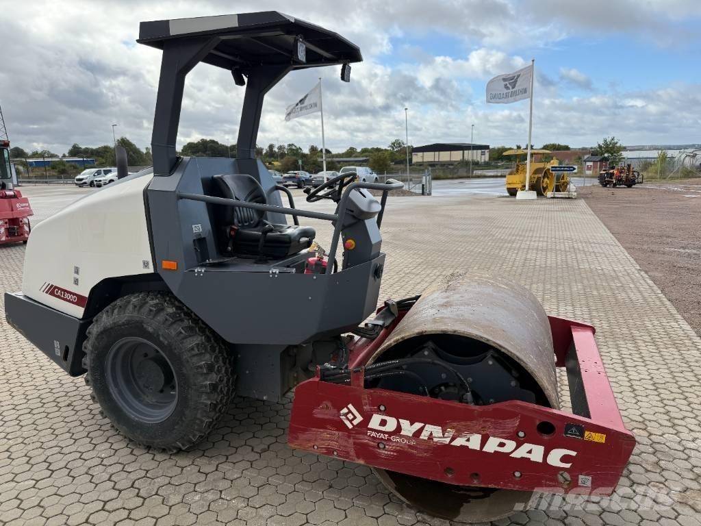 Dynapac CA 1300 D مداحل أحادية الأسطوانة