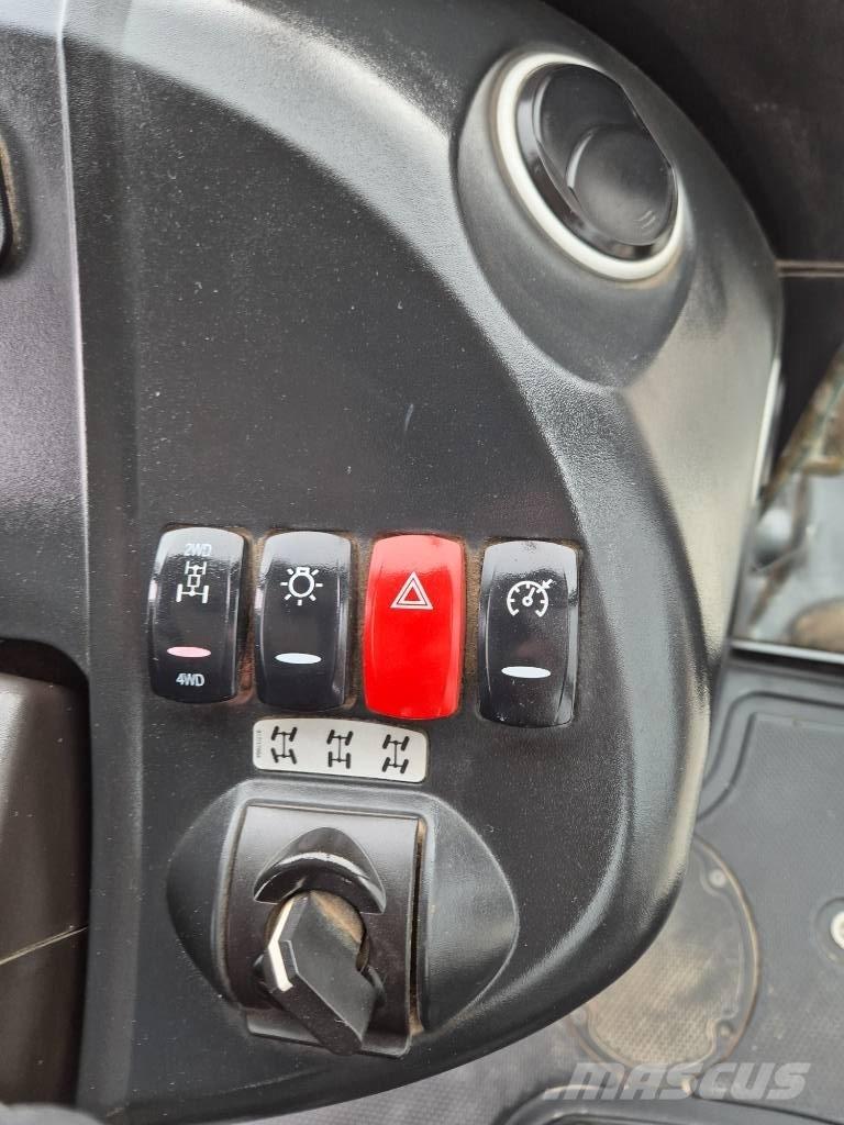 JCB 4CX لوادر ذات جرافات عكسية