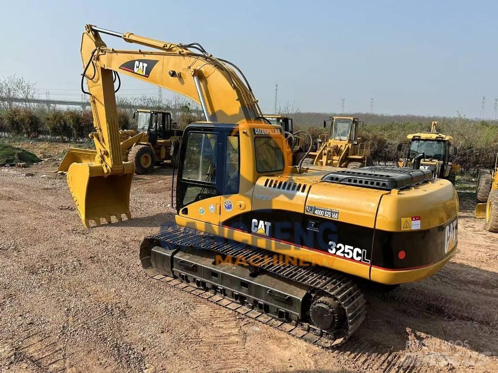 CAT 325 CL حفارات زحافة