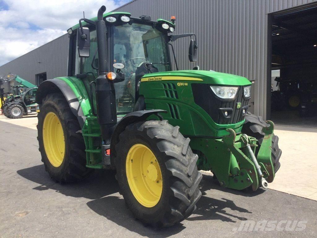 John Deere 6130M الجرارات