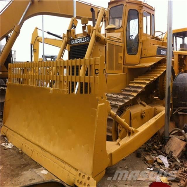 CAT D 7 H بلدوزرات مجنزرة