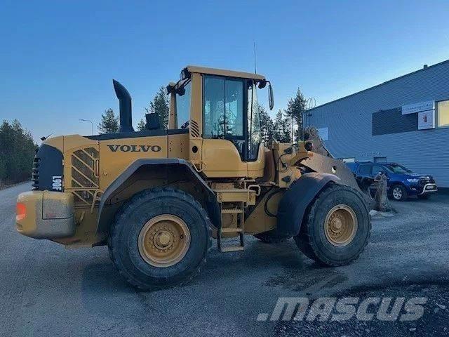 Volvo L90F لوادر بعجل