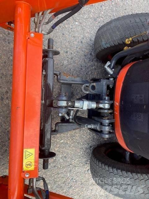 Kubota SWT37 جرارات مدمجة