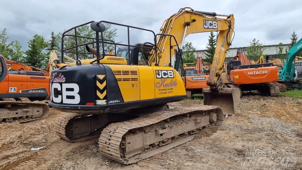 JCB JS 220 LC حفارات زحافة