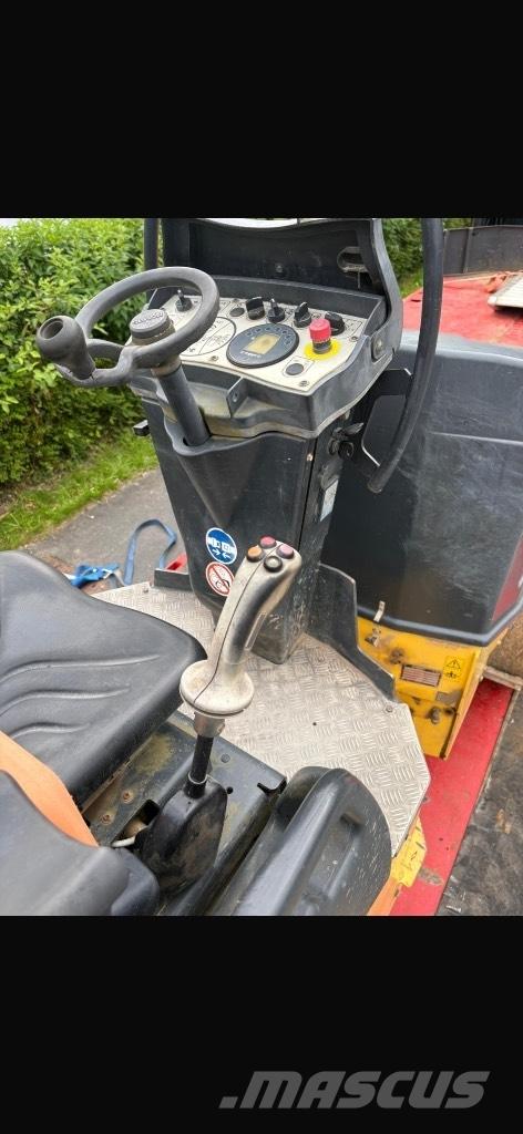 Bomag BW 120 AD-5 مداحل ثنائية الاسطوانة