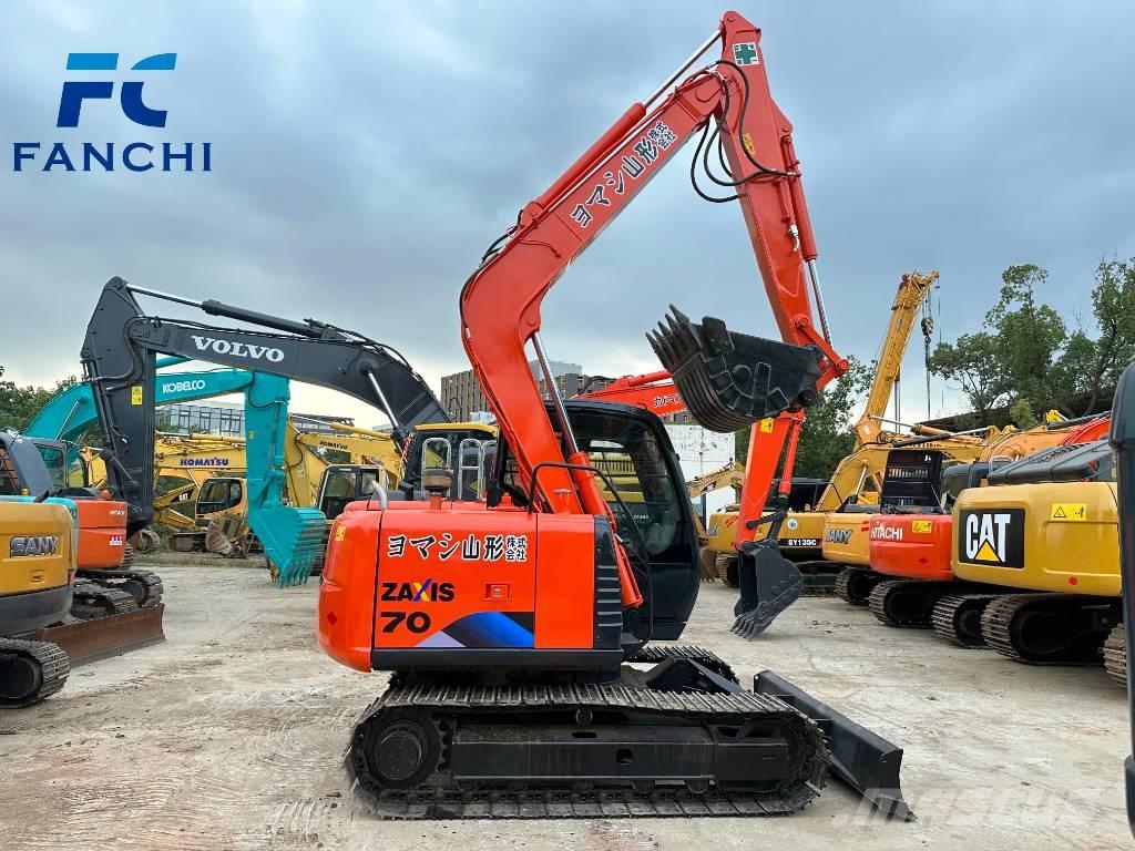 Hitachi ZX 70 حفارات زحافة