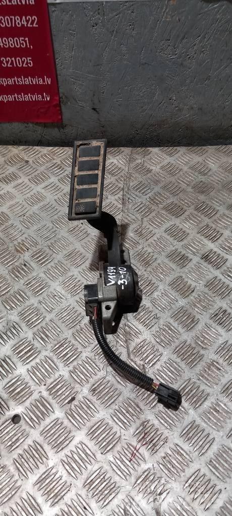 Volvo FH 13   3980492 كابينة والداخلية