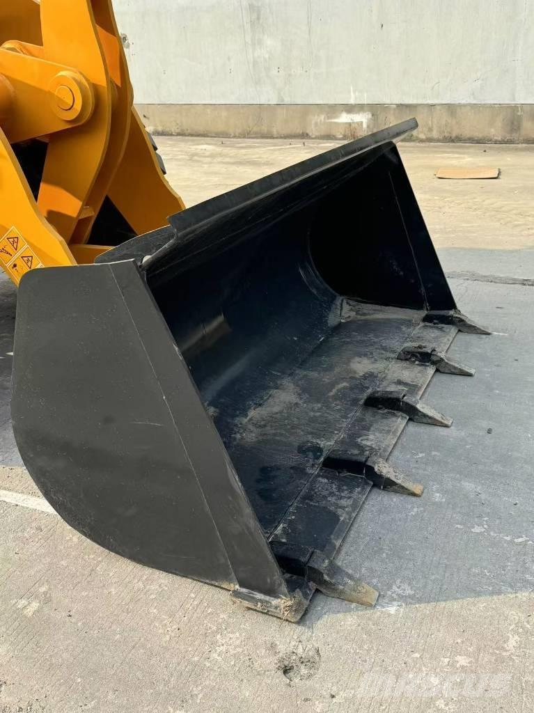 LiuGong 835 H لوادر بعجل