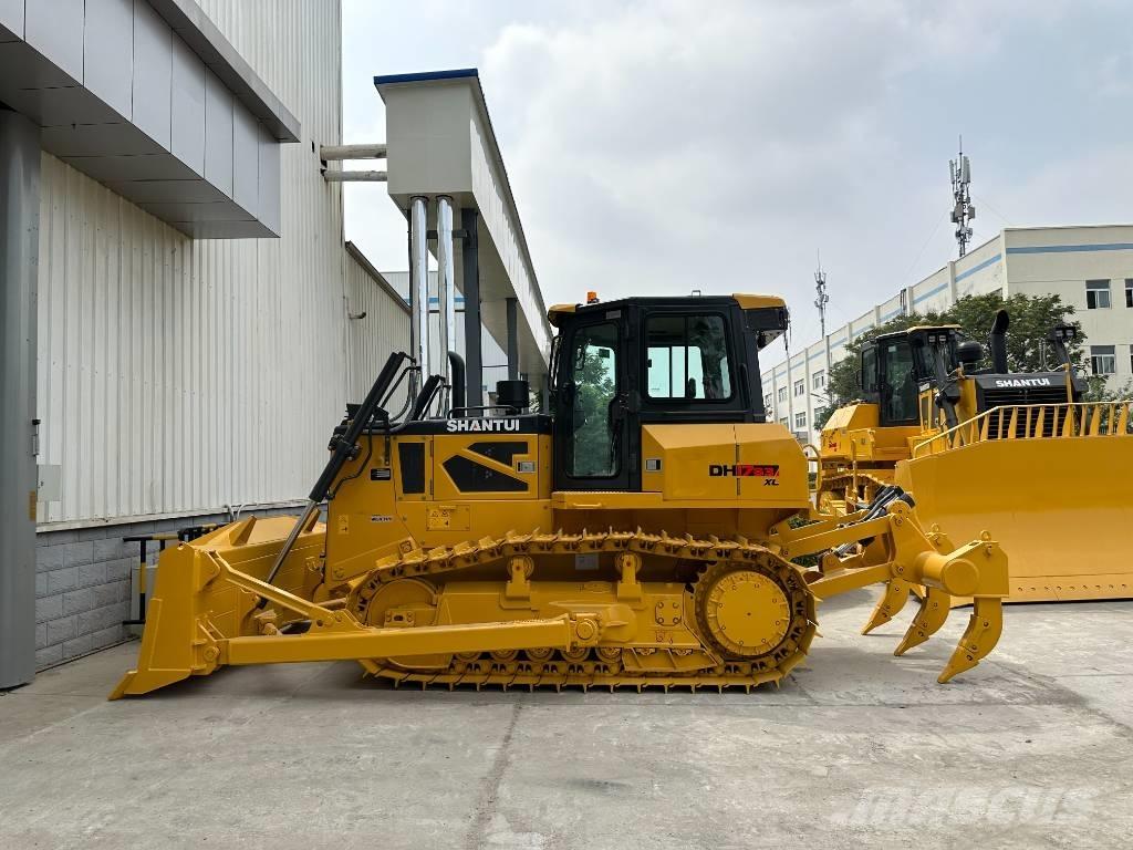 Shantui DH 17 بلدوزرات مجنزرة
