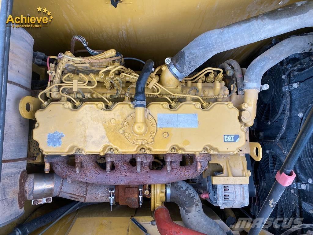 CAT 320 حفارات زحافة