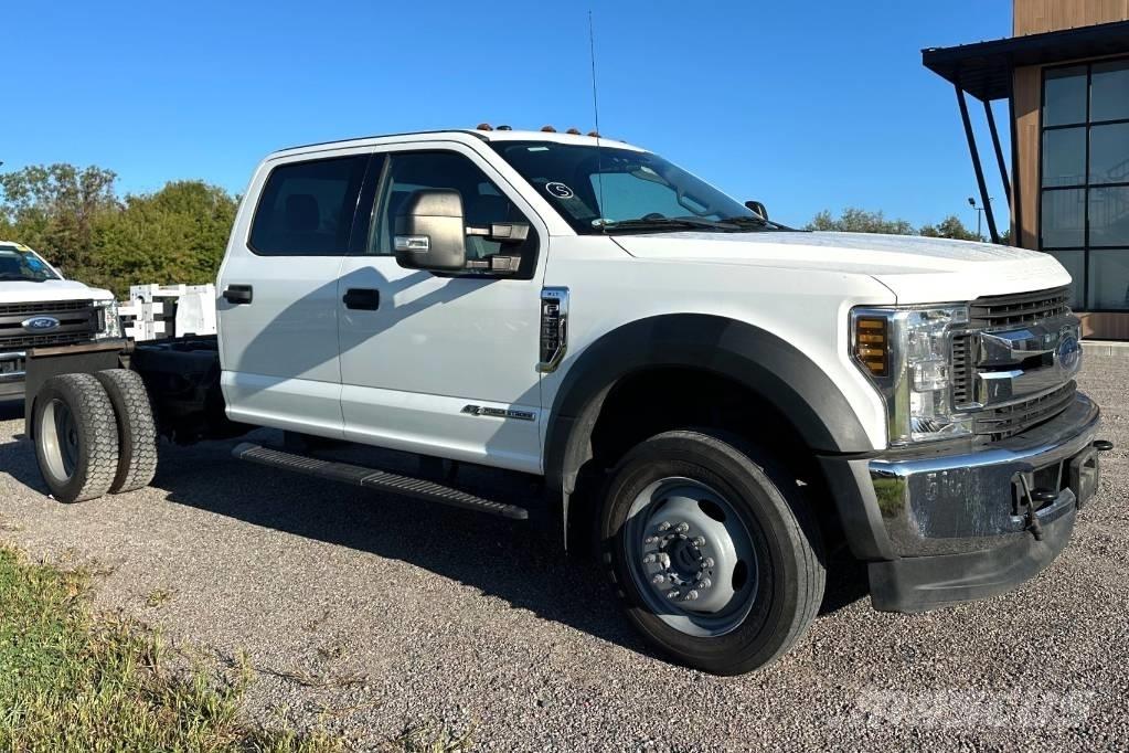 Ford F 550 XLT SD شاحنات بمقصورة وهيكل