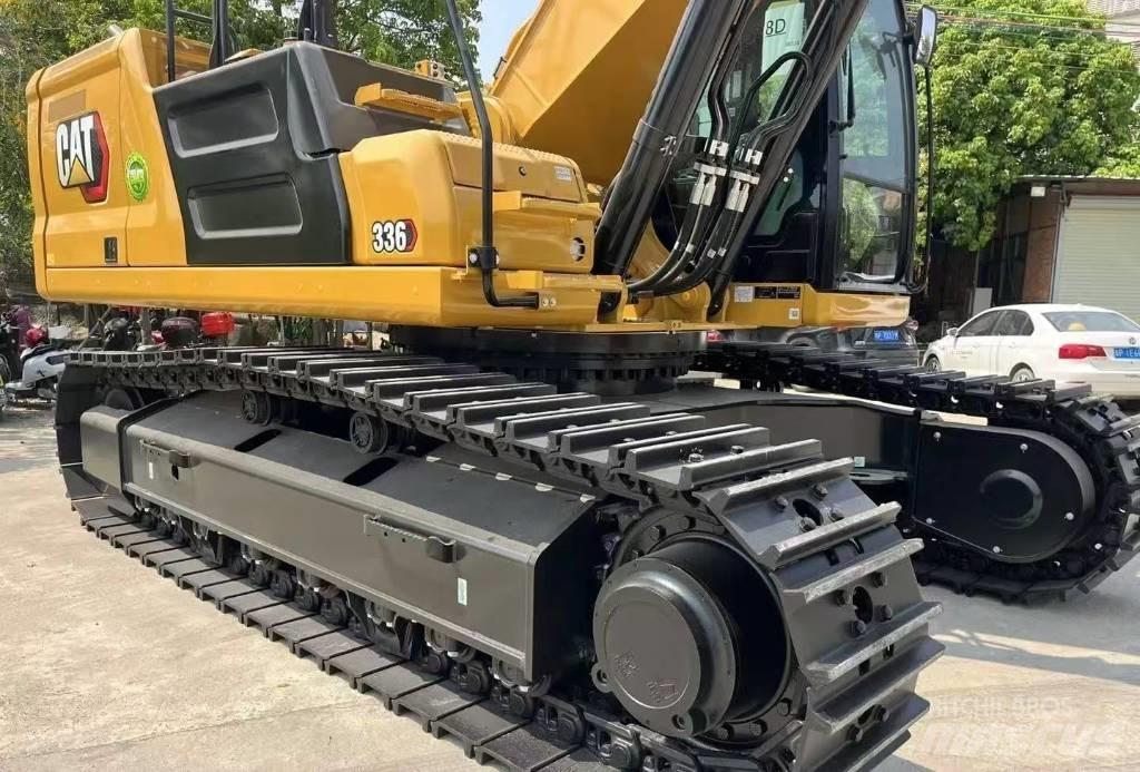 CAT 336 حفارات زحافة