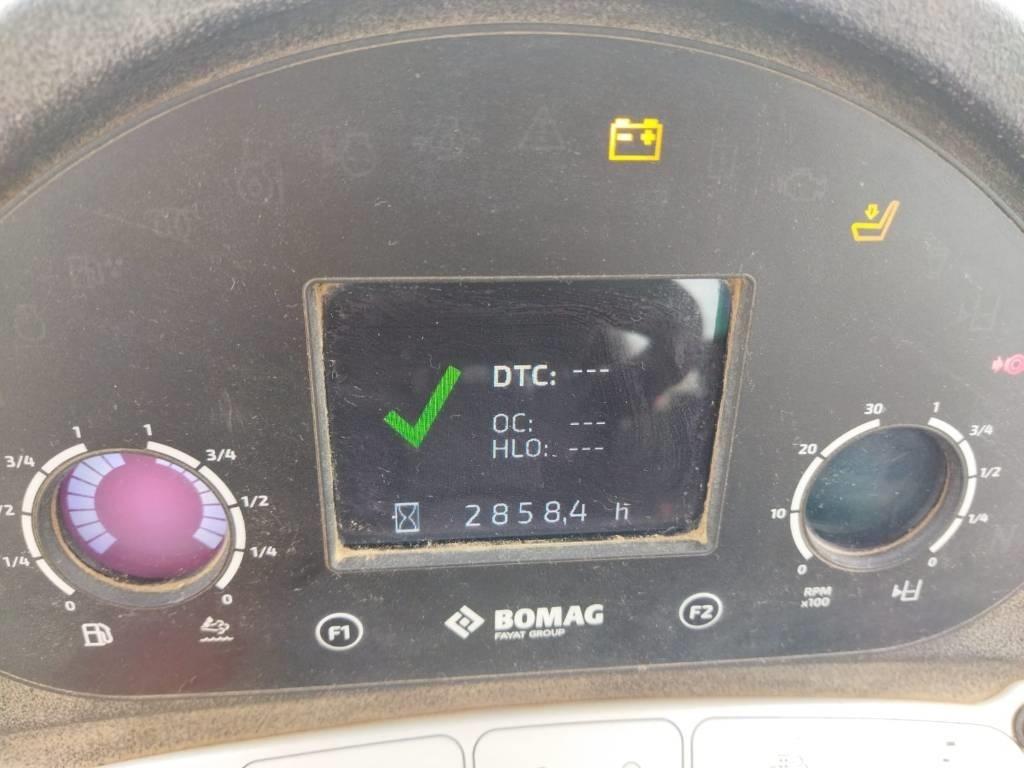 Bomag BW 216 مداحل أحادية الأسطوانة