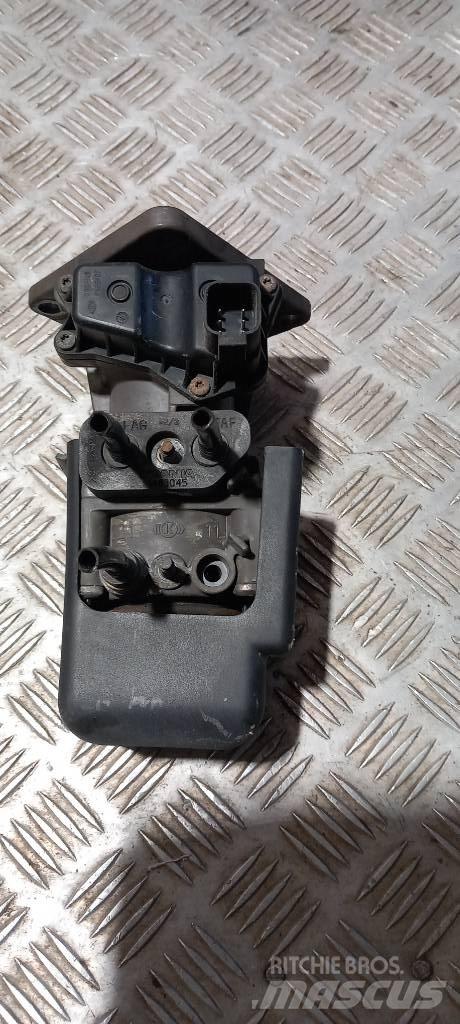 Scania R 440.   1463045 مكابح