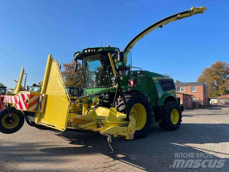 John Deere 8500 حصادات الأعلاف