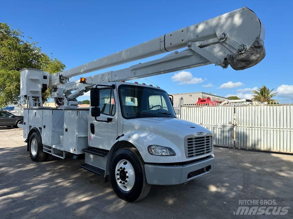 Freightliner M2 المنصات الهوائية المثبتة على شاحنة