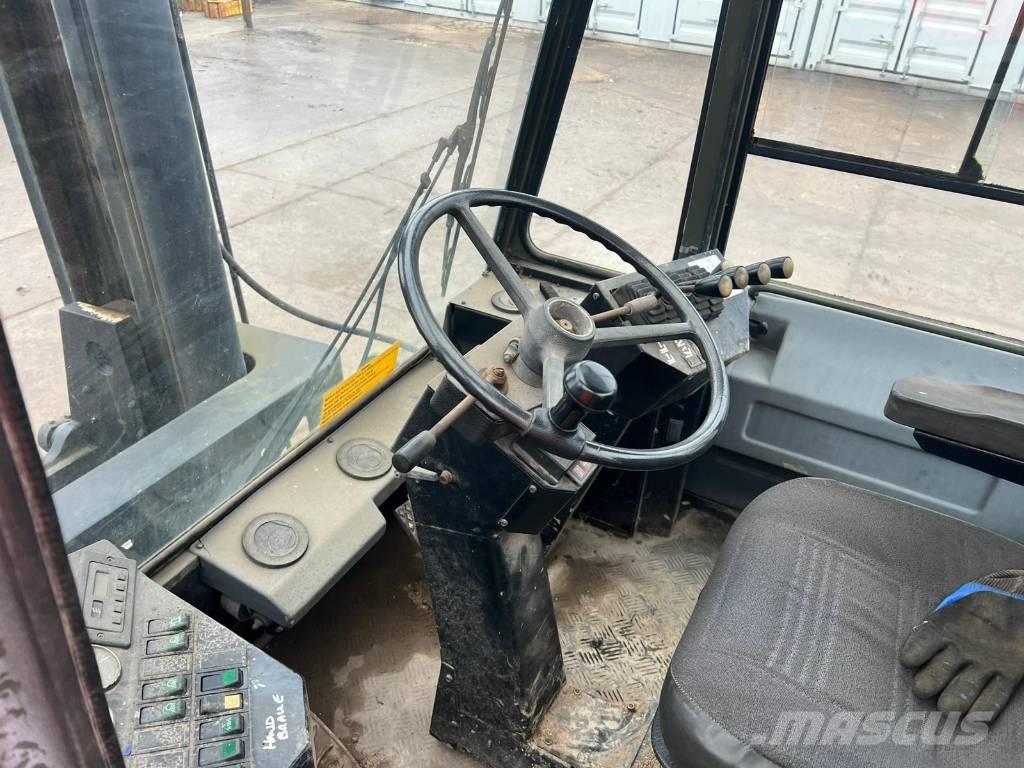 Sisu TD 1712 HS شاحنات الديزل