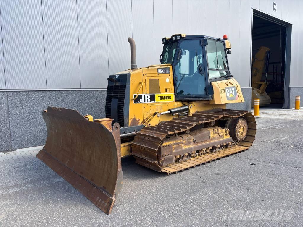CAT D 6 K 2 LGP بلدوزرات مجنزرة