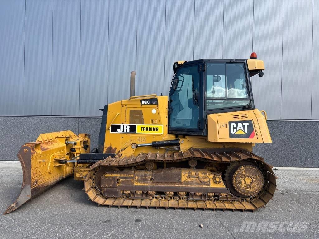 CAT D 6 K 2 LGP بلدوزرات مجنزرة
