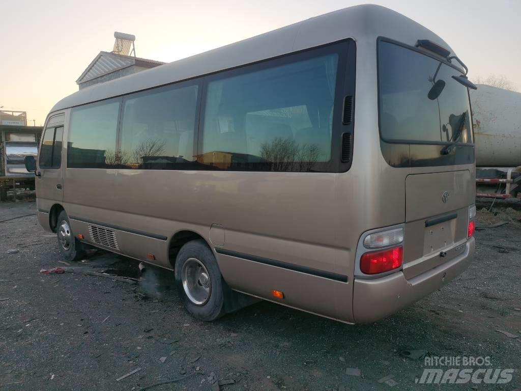 Toyota Coaster Bus حافلة صغيرة