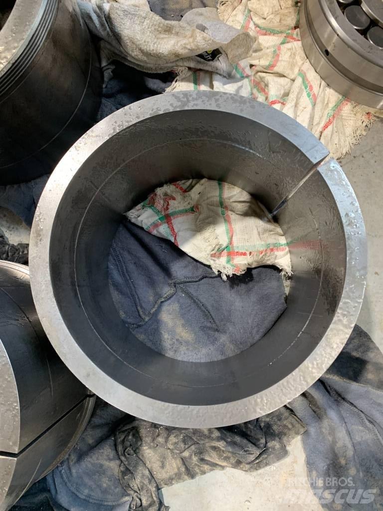  SKF AOH 24156/245 محور العجلة