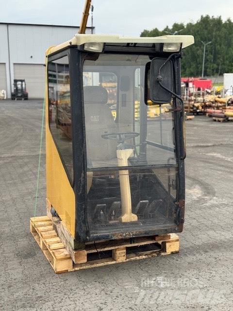CAT M 320 USED CAB كابينة والداخلية