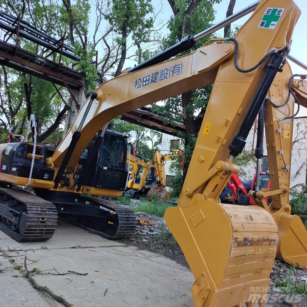 CAT 320 D حفارات زحافة