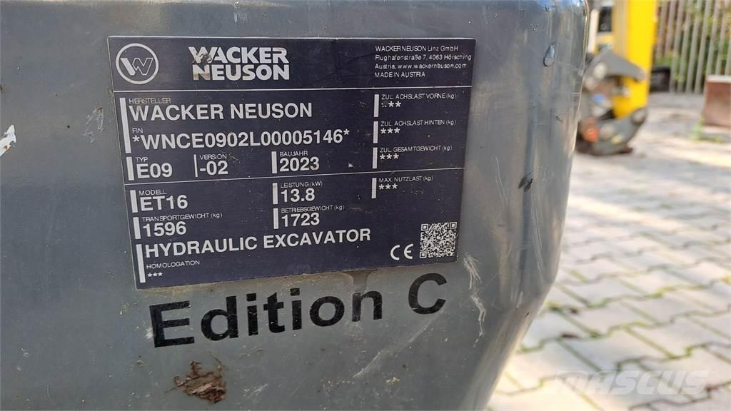 Wacker Neuson ET16 حفارات زحافة