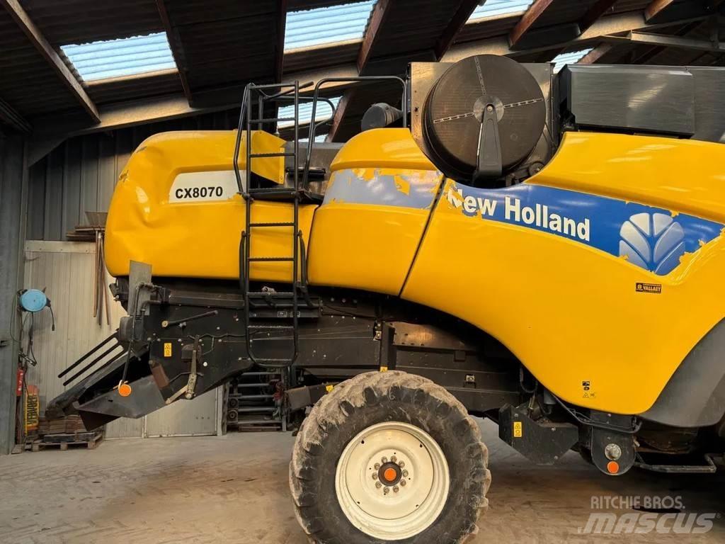 New Holland CX8070 حصادات