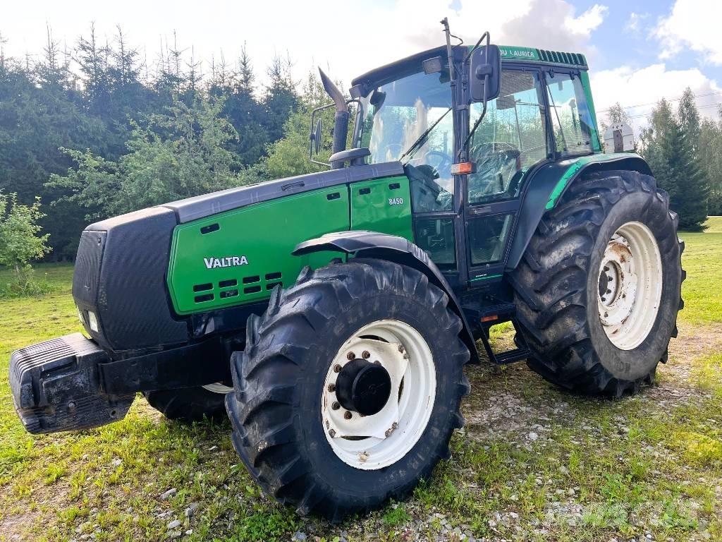 Valtra 8450 الجرارات