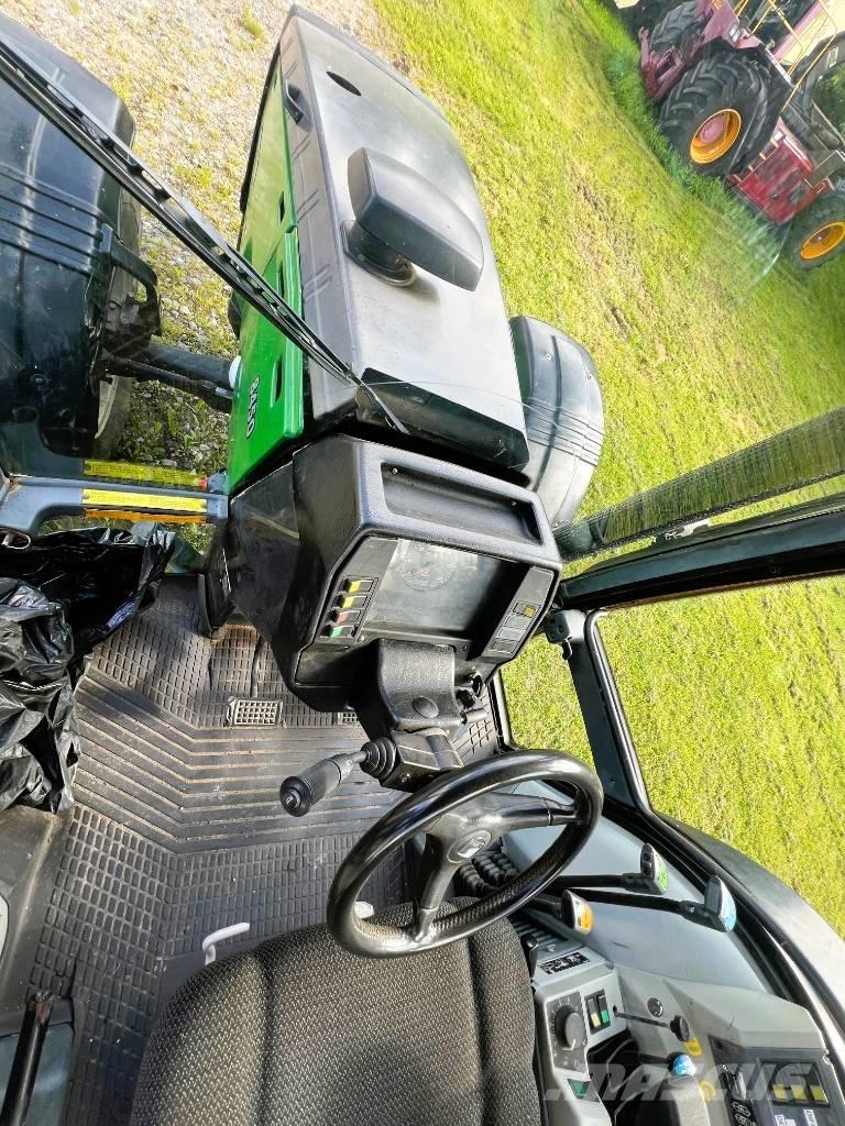Valtra 8450 الجرارات