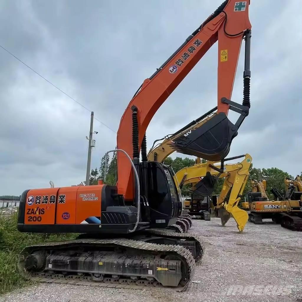 Hitachi ZX 200 حفارات زحافة