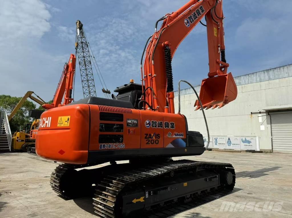 Hitachi ZX 200-3 G حفارات زحافة