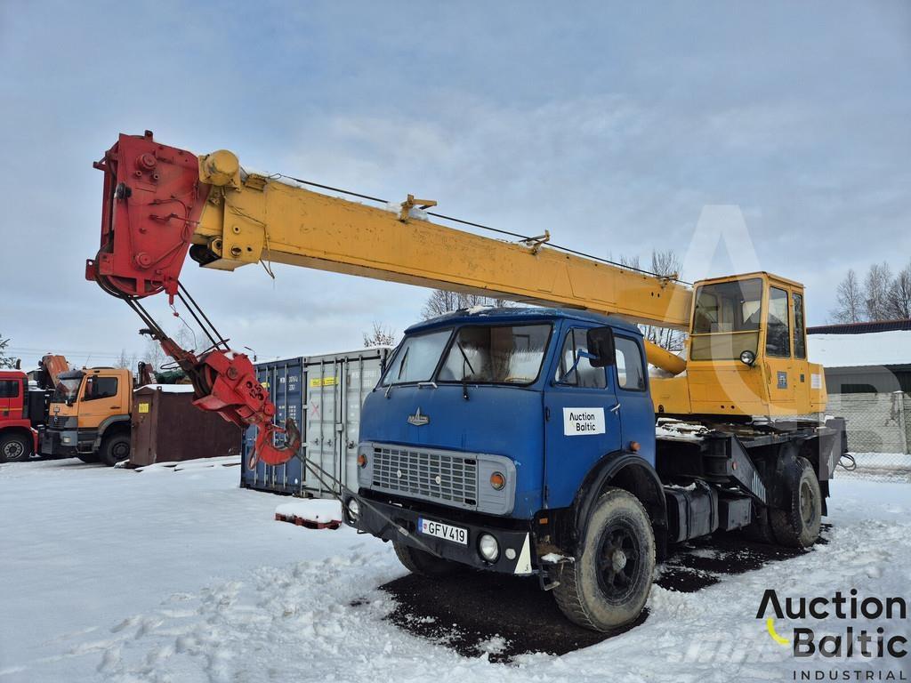 MAZ 5334 شاحنات الرافعات