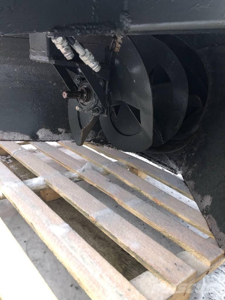 Alatalkkari AT 260 قاذفات الجليد