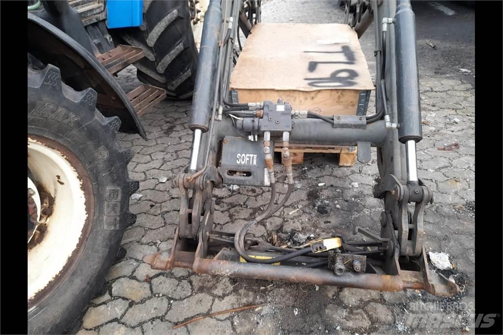 New Holland TL90 الجرارات