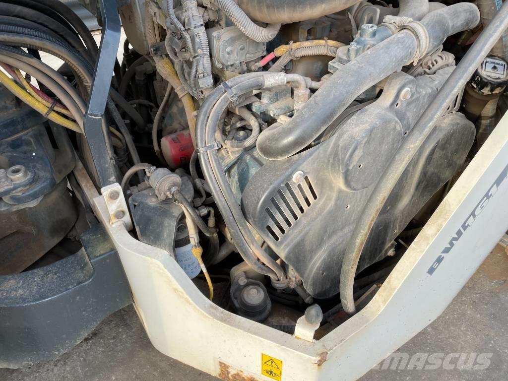 Bomag BW 161 AD-5 مداحل ثنائية الاسطوانة